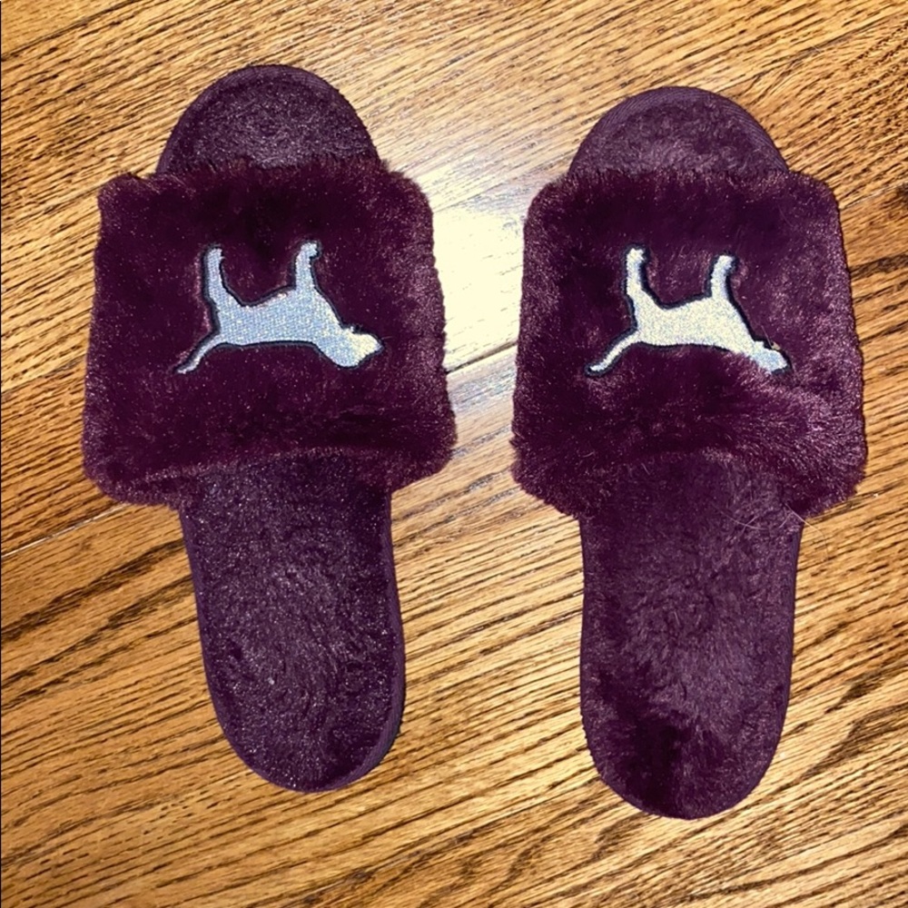 PINK VS slippers